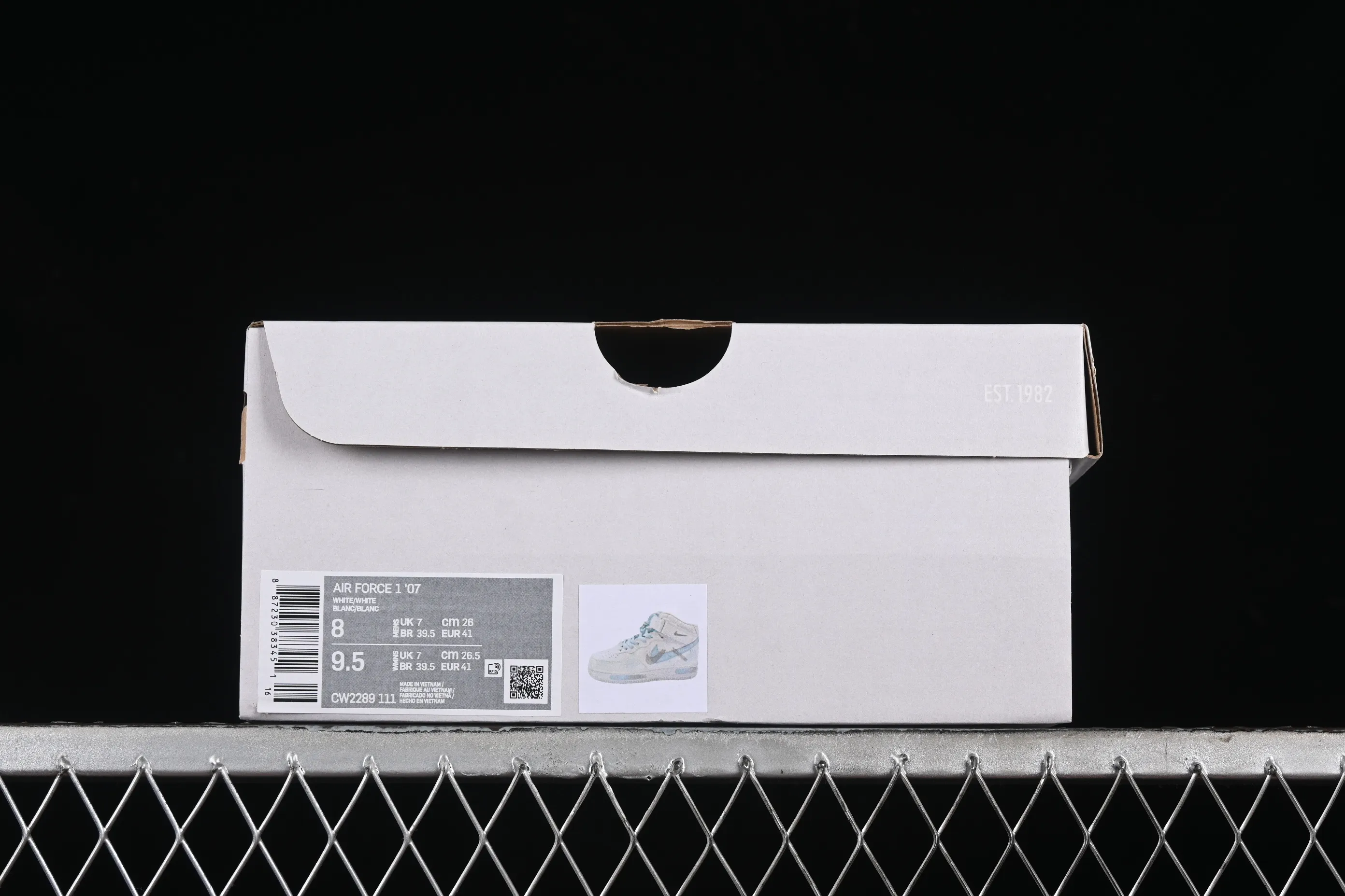 All categories Nk Air Force 1 Air Force series Nk Air Force 1 Mid Air Force mid-top Nk Air Force 1'07 Mid sky blue Hand-painted fracture Three hook shadow Air Force 1 strap mid-top casual sneakers CW2289-111